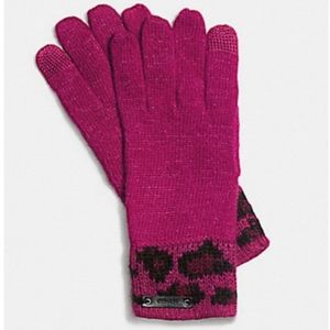 NWT Coach Ocelot Cranberry Touch Glove Mittens